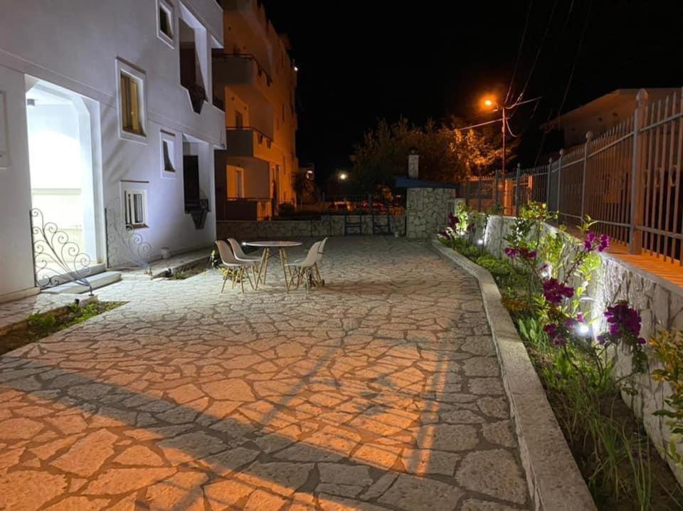 Vila Butrint Apartment คซามิล ภายนอก รูปภาพ