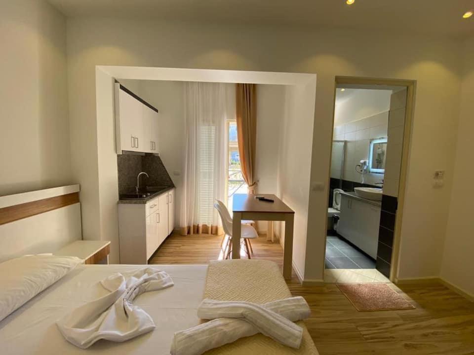 Vila Butrint Apartment คซามิล ภายนอก รูปภาพ